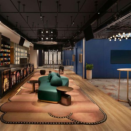 W Macau - Studio City 외부 사진 The lounge at the airport