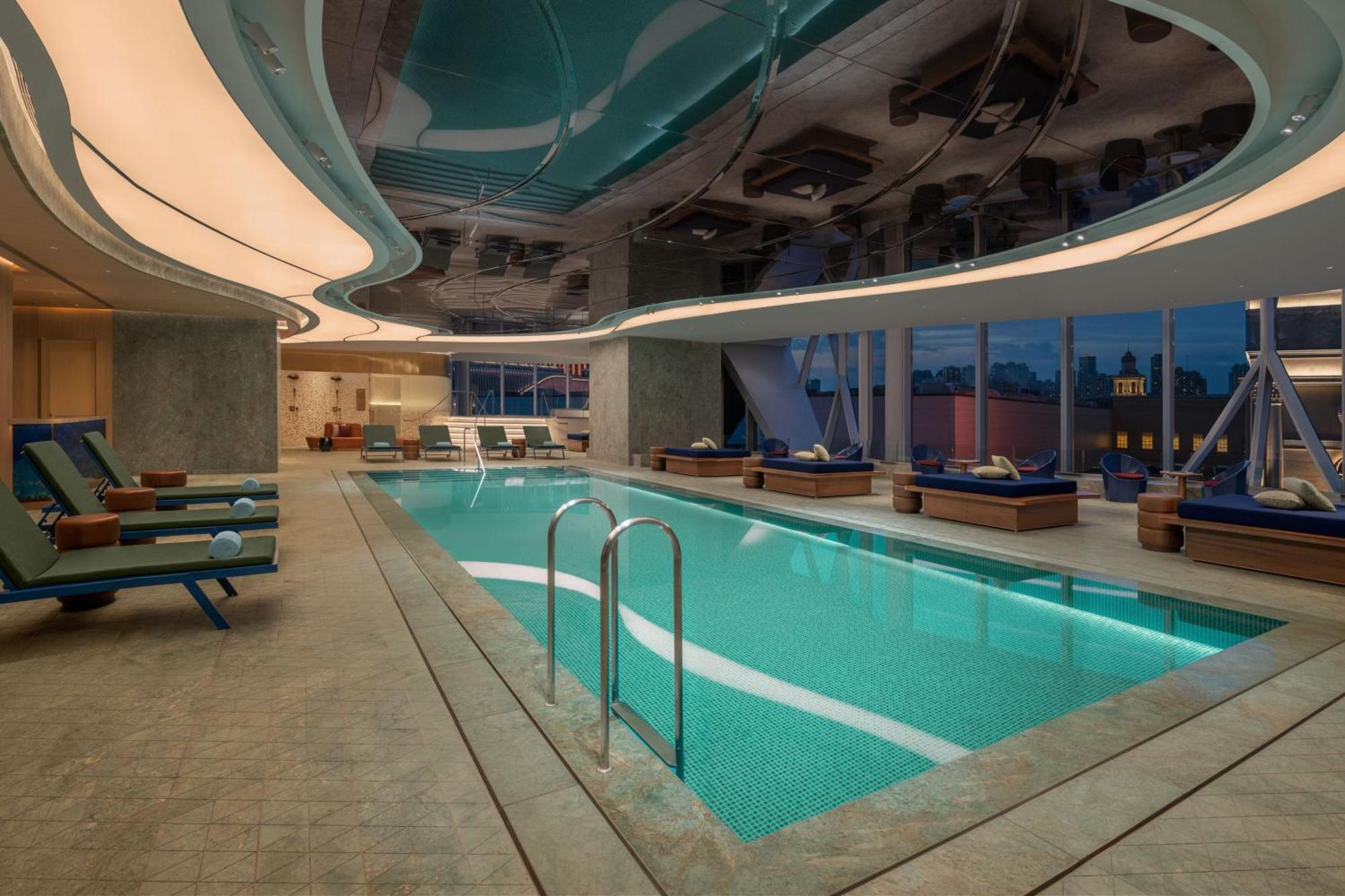 W Macau - Studio City 외부 사진 The pool at the Mandarin Oriental