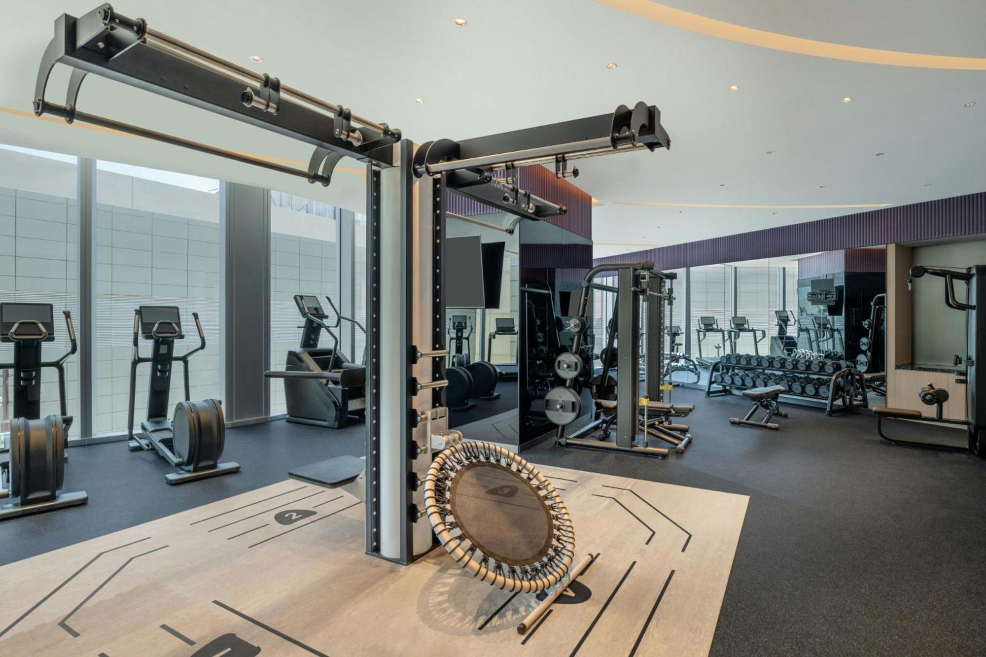 W Macau - Studio City 외부 사진 The gym at the hotel