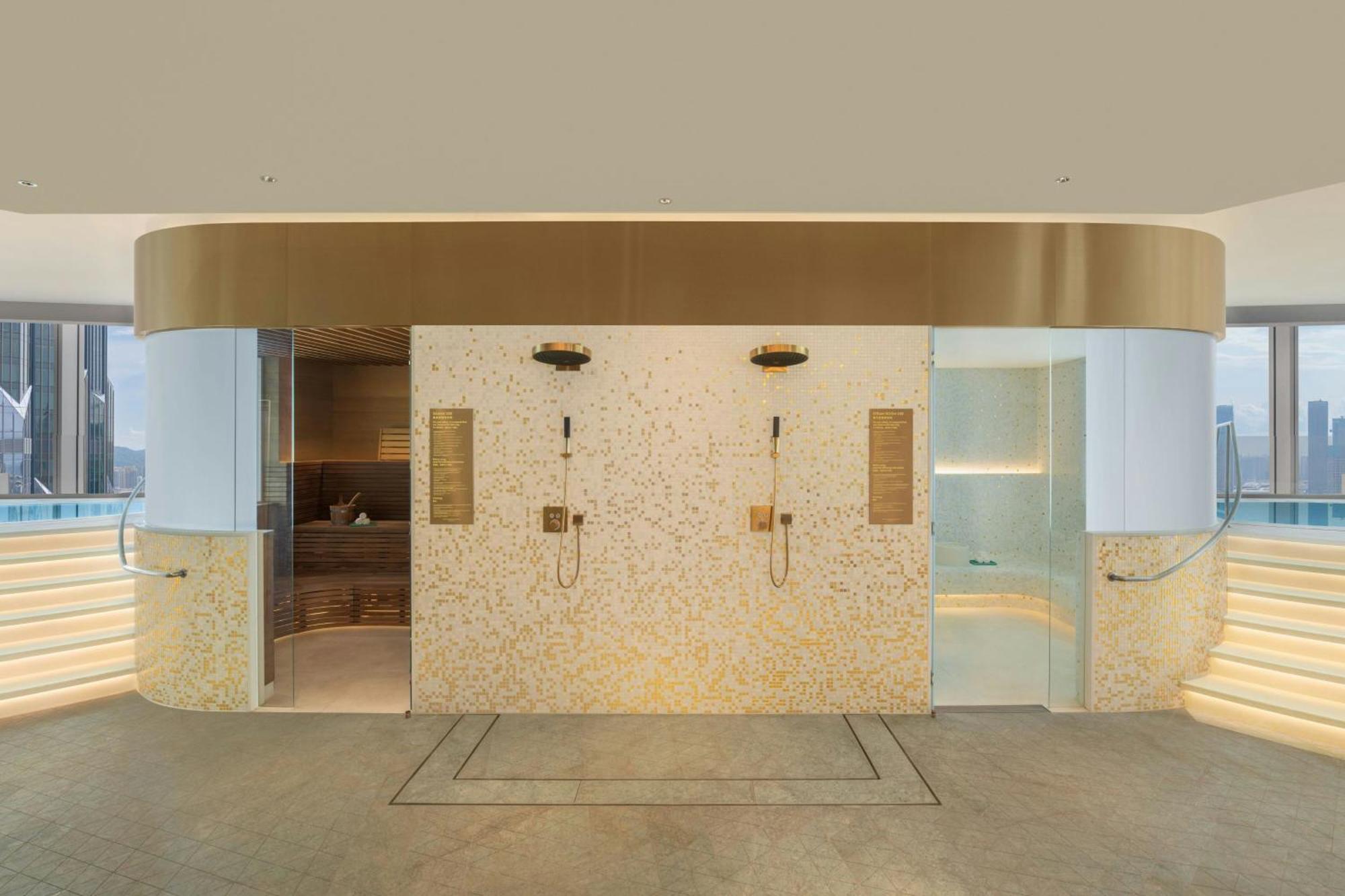 W Macau - Studio City 외부 사진 A shower room